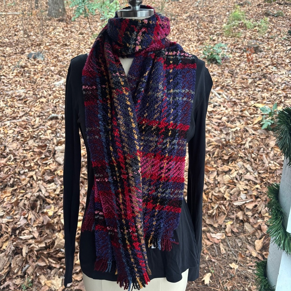 NWT Van Heusen Fuzzy Multi-Color Tartan Plaid Blanket Scarf